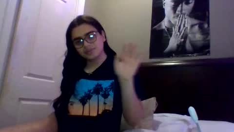 Snapshot of angelabvalle chatting on 6, 3, 2026 angelabvalle online show from 6, 3, 2026