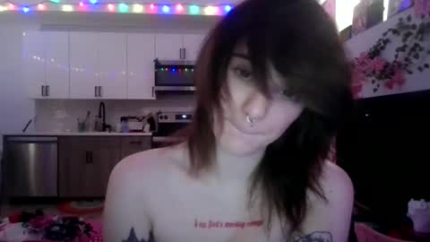Snapshot of angelalice555 chatting on 28, 9, 2025 angelalice555 online show from 28, 9, 2025