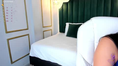 Angela  online show from 17, 1, 2025