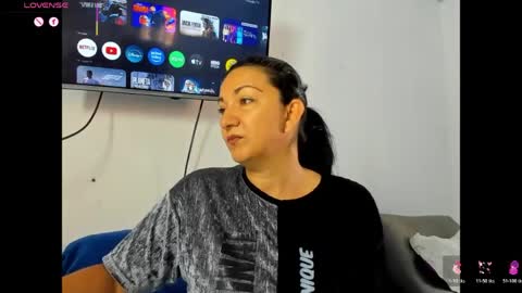 Snapshot of angelblue972344 chatting on 1, 6, 2026 angel online show from 1, 6, 2026