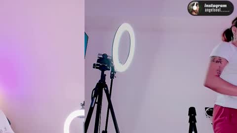 angel online show from 18, 3, 2026