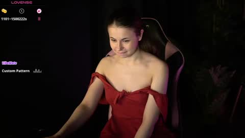Snapshot of angeles_08 chatting on 8, 7, 2026 Angel online show from 8, 7, 2026
