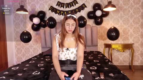 Snapshot of angeles_azul chatting on 22, 4, 2026 angel online show from 22, 4, 2026