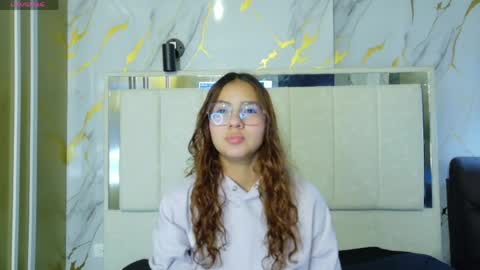 Snapshot of angeles_azul chatting on 3, 5, 2026 angel online show from 3, 5, 2026