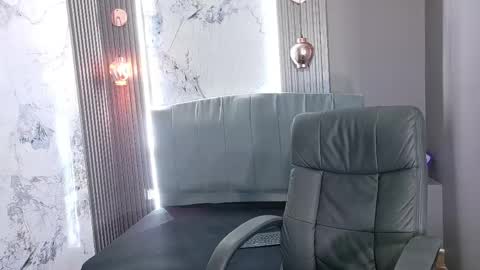 Snapshot of angeles_azul chatting on 5, 5, 2026 angel online show from 5, 5, 2026