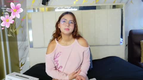 Snapshot of angeles_azul chatting on 8, 5, 2026 angel online show from 8, 5, 2026