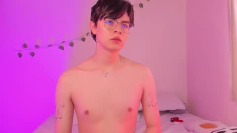 Snapshot of angelfiore chatting on 4, 11, 2025 Angel Fiore online show from 4, 11, 2025