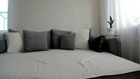 Angelica Rai online show from 5, 4, 2026