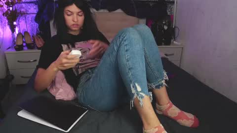 Angelika Rouge online show from 18, 9, 2025