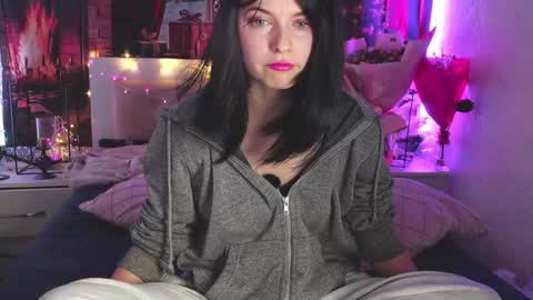 Snapshot of angelika_rouge chatting on 7, 1, 2026 Angelika Rouge online show from 7, 1, 2026