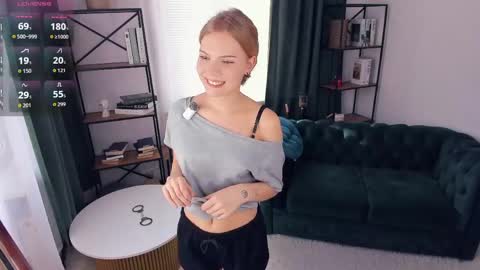 Snapshot of angelinahass chatting on 3, 5, 2026 Alice WOW online show from 3, 5, 2026