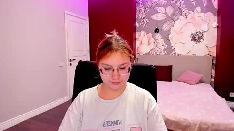 AngelinaLow online show from 23, 2, 2026