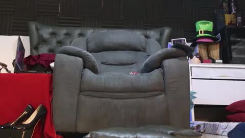 Angel online show from 11, 11, 2025