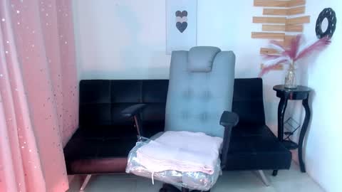 angela online show from 11, 3, 2025