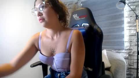 Snapshot of angell_vg chatting on 23, 5, 2026 Angell online show from 23, 5, 2026