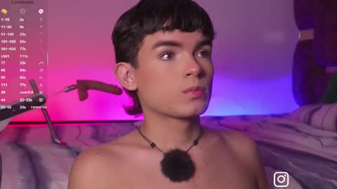 Snapshot of angelocute_ chatting on 31, 10, 2025 Angelo I work from home this is my room online show from 31, 10, 2025