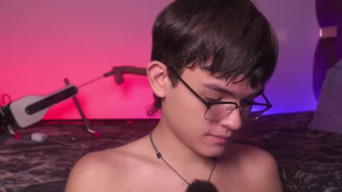 Snapshot of angelocute_ chatting on 11, 11, 2025 Angelo I work from home this is my room online show from 11, 11, 2025