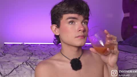 Snapshot of angelocute_ chatting on 29, 11, 2025 Angelo I work from home this is my room online show from 29, 11, 2025