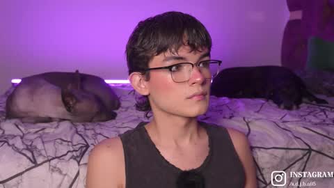 Snapshot of angelocute_ chatting on 30, 11, 2025 Angelo I work from home this is my room online show from 30, 11, 2025