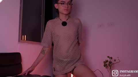 Snapshot of angelocute_ chatting on 13, 2, 2026 Angelo I work from home this is my room online show from 13, 2, 2026