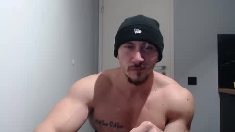  ------- SEX SHOW WITH GUYS AND GIRLS  MUSCLE SHOW online show from 8, 1, 2025