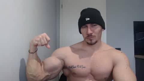 ------- SEX SHOW WITH GUYS AND GIRLS  MUSCLE SHOW online show from 16, 2, 2025