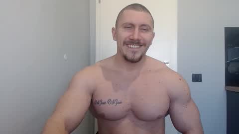  ------- SEX SHOW WITH GUYS AND GIRLS  MUSCLE SHOW online show from 24, 2, 2025