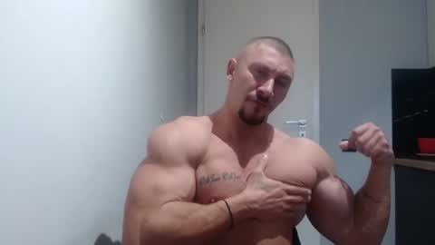  ------- SEX SHOW WITH GUYS AND GIRLS  MUSCLE SHOW online show from 7, 10, 2025