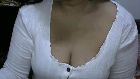 Snapshot of angelpriya555 chatting on 14, 1, 2025 angelpriya555 online show from 14, 1, 2025