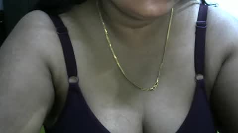 Snapshot of angelpriya555 chatting on 3, 11, 2025 angelpriya555 online show from 3, 11, 2025