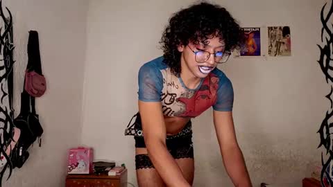 Snapshot of angelsdustxxx chatting on 3, 12, 2024 online show from 3, 12, 2024