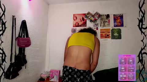 Snapshot of angelsdustxxx chatting on 21, 12, 2024 online show from 21, 12, 2024