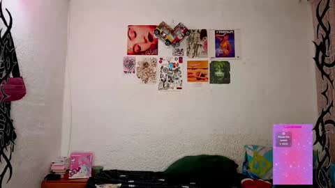 Snapshot of angelsdustxxx chatting on 22, 12, 2024 online show from 22, 12, 2024