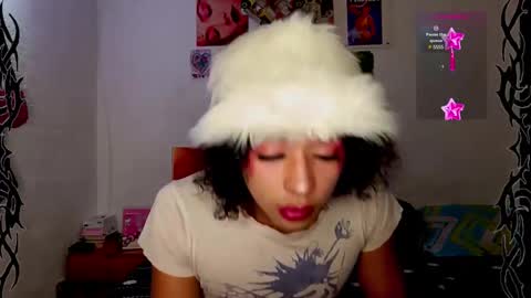 Snapshot of angelsdustxxx chatting on 24, 12, 2024 online show from 24, 12, 2024