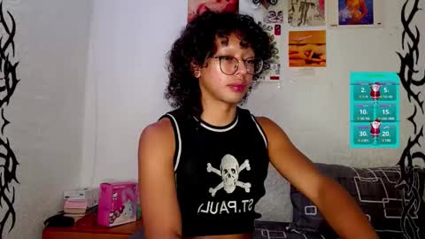 Snapshot of angelsdustxxx chatting on 30, 12, 2024 online show from 30, 12, 2024