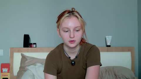 Snapshot of angelwise chatting on 27, 7, 2026 angelwise online show from 27, 7, 2026