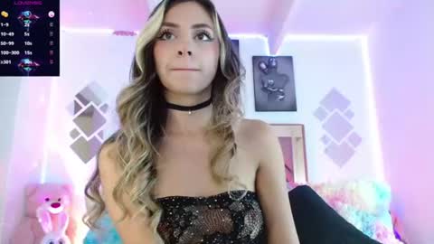Snapshot of angely_18 chatting on 25, 7, 2026 Angely online show from 25, 7, 2026