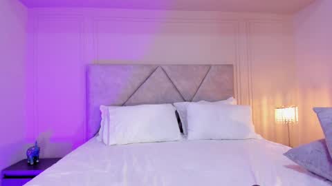 angely_perry online show from 4, 10, 2025