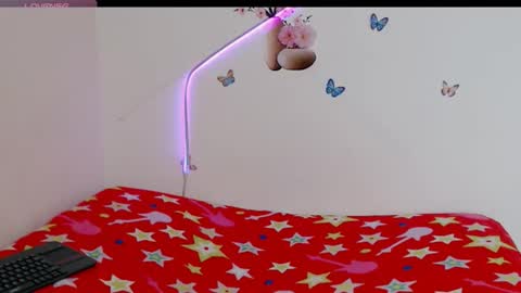 Angelyxs online show from 2, 11, 2025