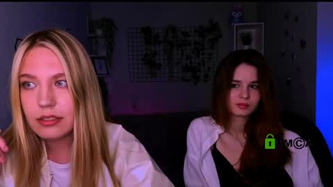 Snapshot of angie_foxy chatting on 21, 5, 2026 Angle online show from 21, 5, 2026