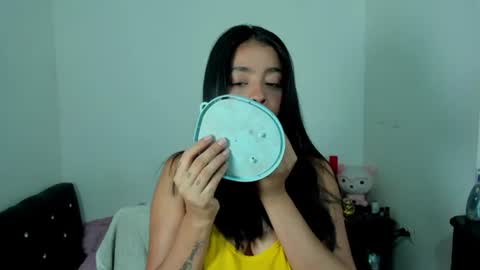 Snapshot of angielee01 chatting on 23, 6, 2026 Angie y Andres online show from 23, 6, 2026