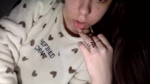 Snapshot of angle_cute05 chatting on 5, 3, 2026 Angel Cute online show from 5, 3, 2026