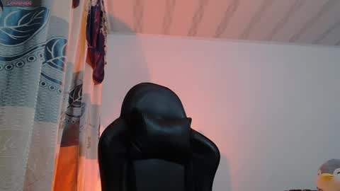 Snapshot of aniie_sweet4u chatting on 18, 5, 2026 ANIIE online show from 18, 5, 2026