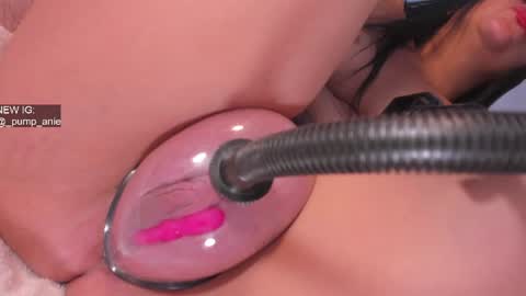 Snapshot of aniiieee_x chatting on 1, 8, 2026 ANIE Broadcasting from 1300 to 2100 online show from 1, 8, 2026