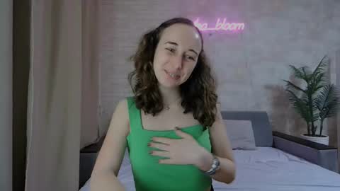 anikabloom online show from 17, 1, 2025