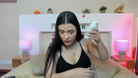 Snapshot of anikaromanof chatting on 25, 5, 2026 Anika Romano online show from 25, 5, 2026