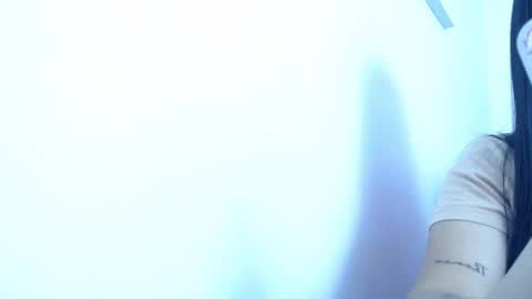 ana independent model online show from 3, 2, 2025