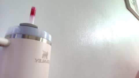 ana independent model online show from 14, 9, 2025