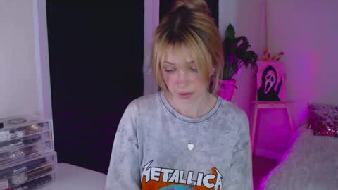 anita_moon_ online show from 15, 4, 2026