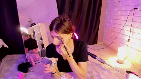 Snapshot of anjella_botton chatting on 28, 11, 2025 Angel online show from 28, 11, 2025